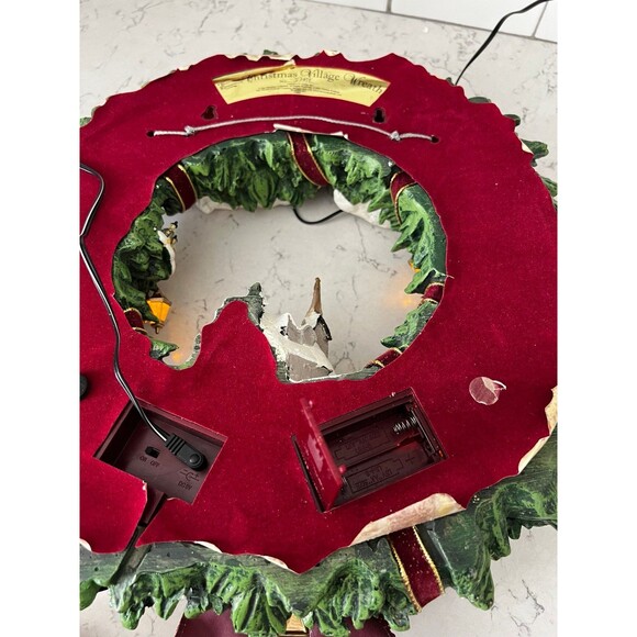 Thomas Kinkade Illuminated "Christmas Village" Wreath - Picture 8 of 12